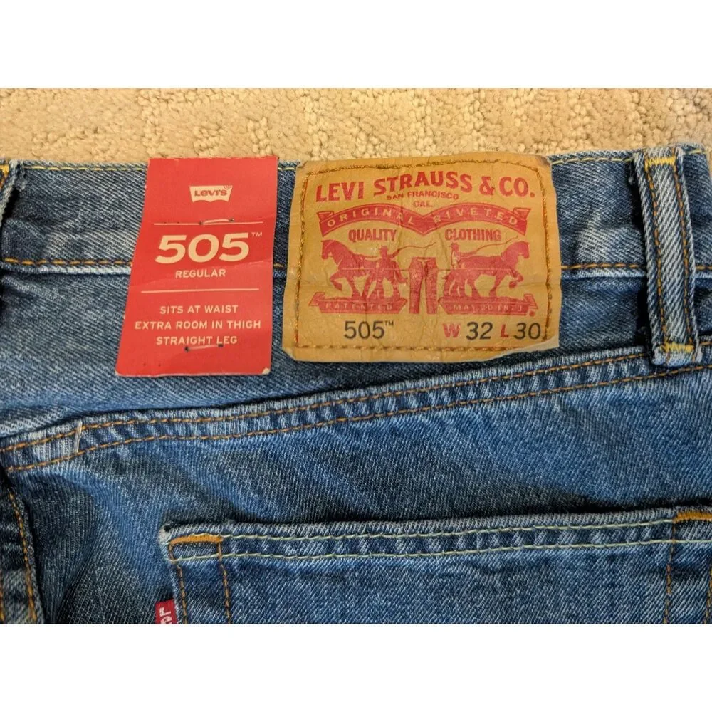 NWT Levi's 505 Jeans Mens 32X30 Blue Regular Straight Leg 100% Cotton